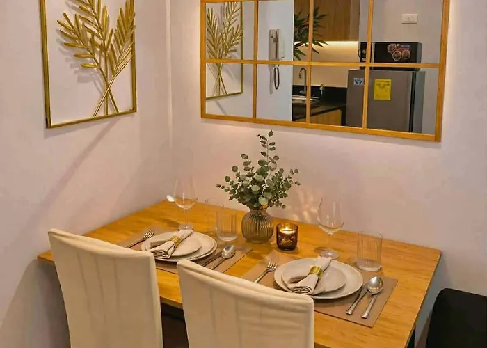 Chepeast Staycation Moa Hotel *